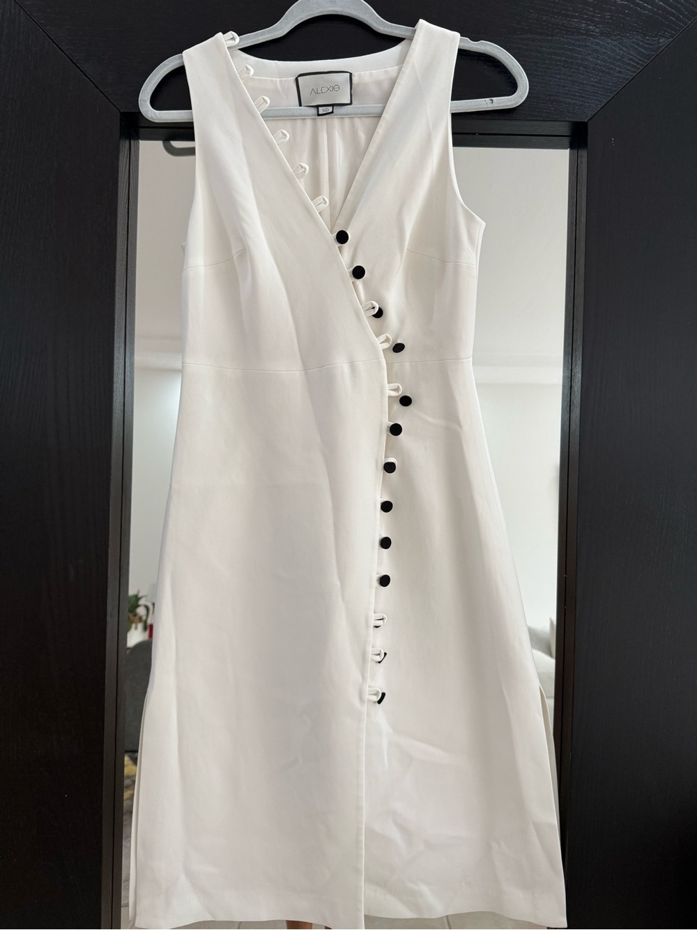 Alexis White Sleeveless V-Neck Midi Dress with Black Buttons - Picture 6 of 8